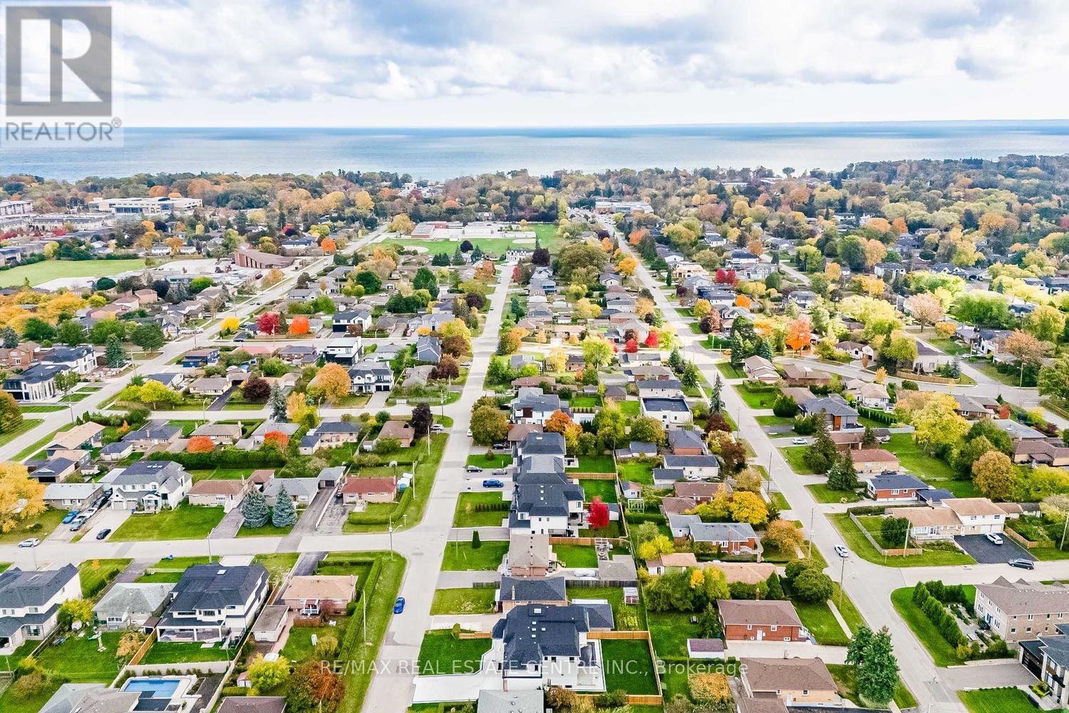 368 Weighton Drive, Oakville (Wo West), Ontario  L6K 2R4 - Photo 48 - W12815552