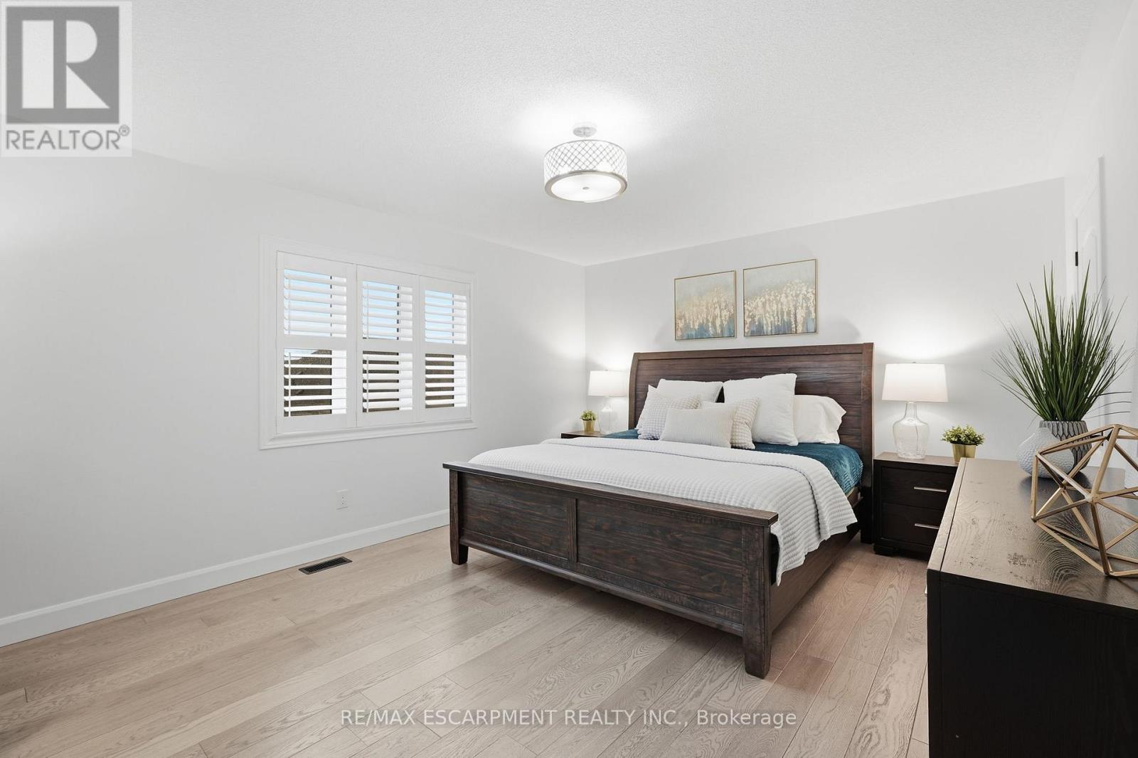 4268 Ryan Lane, Burlington (Alton), Ontario  L7M 0M3 - Photo 31 - W12815574