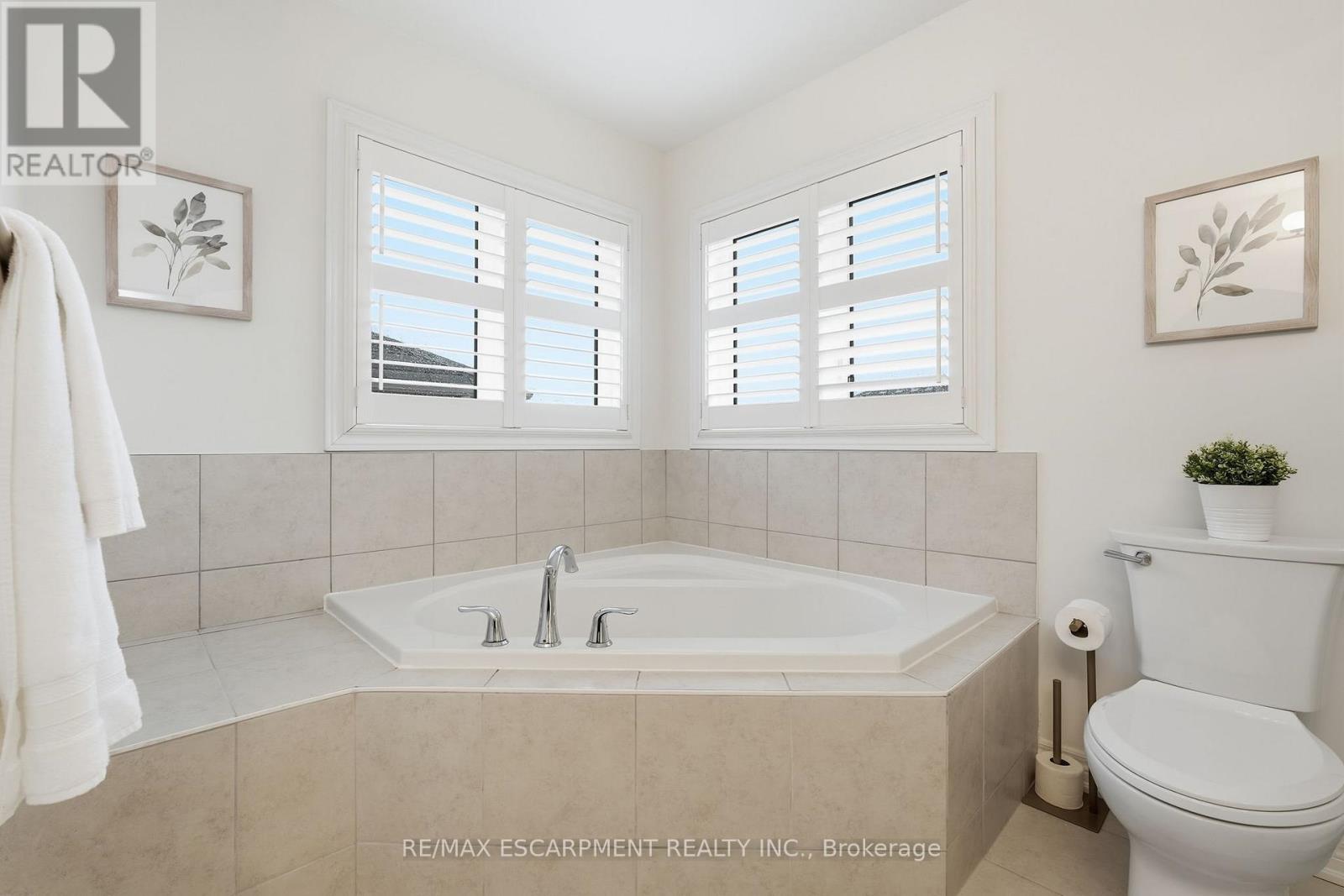 4268 Ryan Lane, Burlington (Alton), Ontario  L7M 0M3 - Photo 35 - W12815574