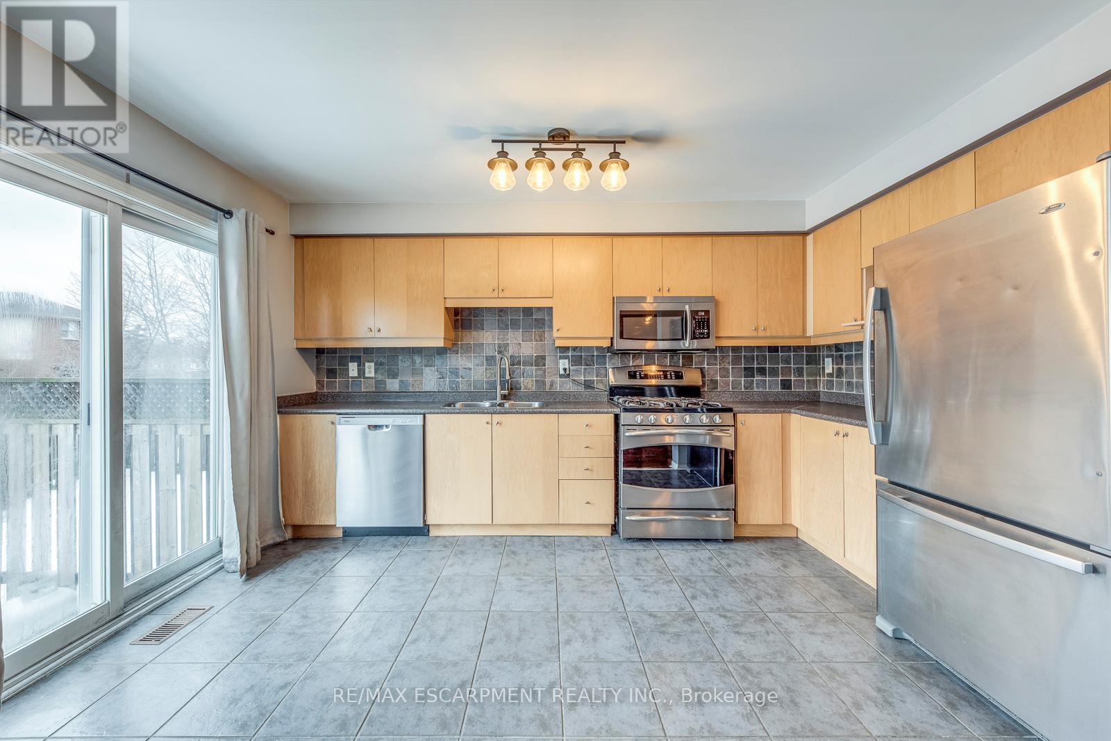 381 Kittridge Road, Oakville (Wc Wedgewood Creek), Ontario  L6H 7K6 - Photo 10 - W12815590