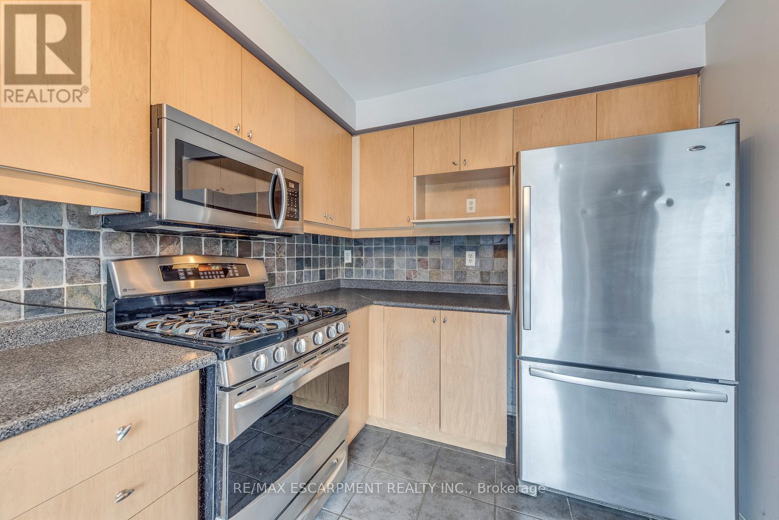 381 Kittridge Road, Oakville (Wc Wedgewood Creek), Ontario  L6H 7K6 - Photo 14 - W12815590