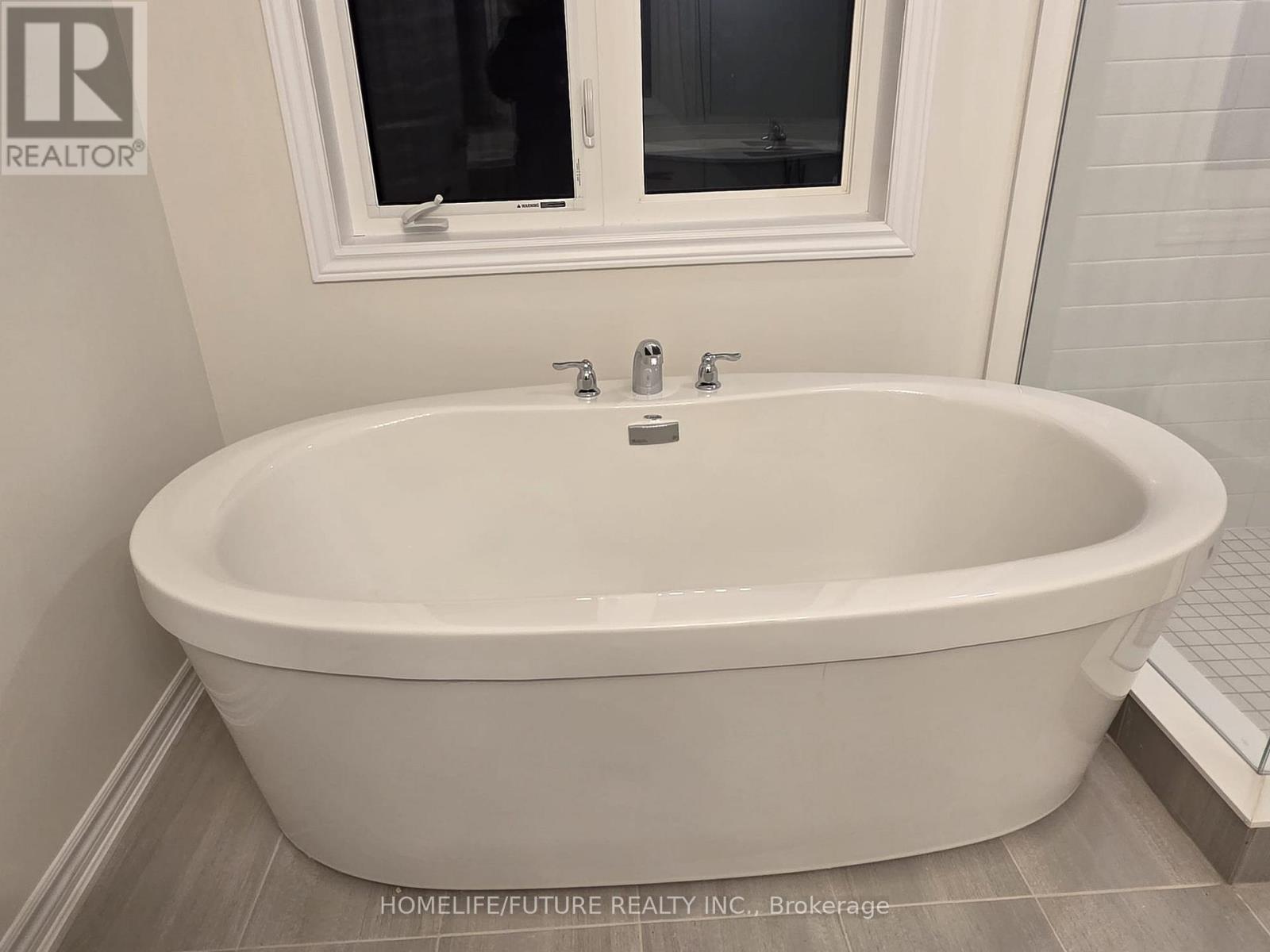 166 Alcorn Drive, Kawartha Lakes, Ontario  K9V 0T2 - Photo 24 - X12761480