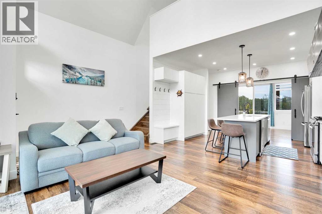 44 Cottageclub Lane, Rural Rocky View County, Alberta  T4C 1B1 - Photo 5 - A2258679