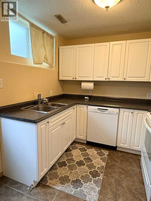 300 Tartan Circle W, Lethbridge, Alberta  T1J 0Z1 - Photo 11 - A2288411