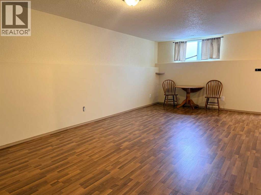 300 Tartan Circle W, Lethbridge, Alberta  T1J 0Z1 - Photo 5 - A2288411