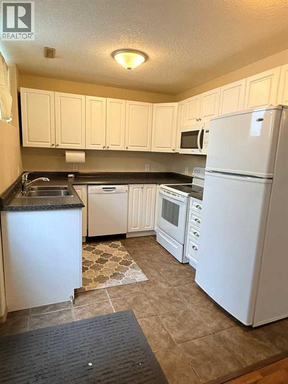 300 Tartan Circle W, Lethbridge, Alberta  T1J 0Z1 - Photo 10 - A2288411