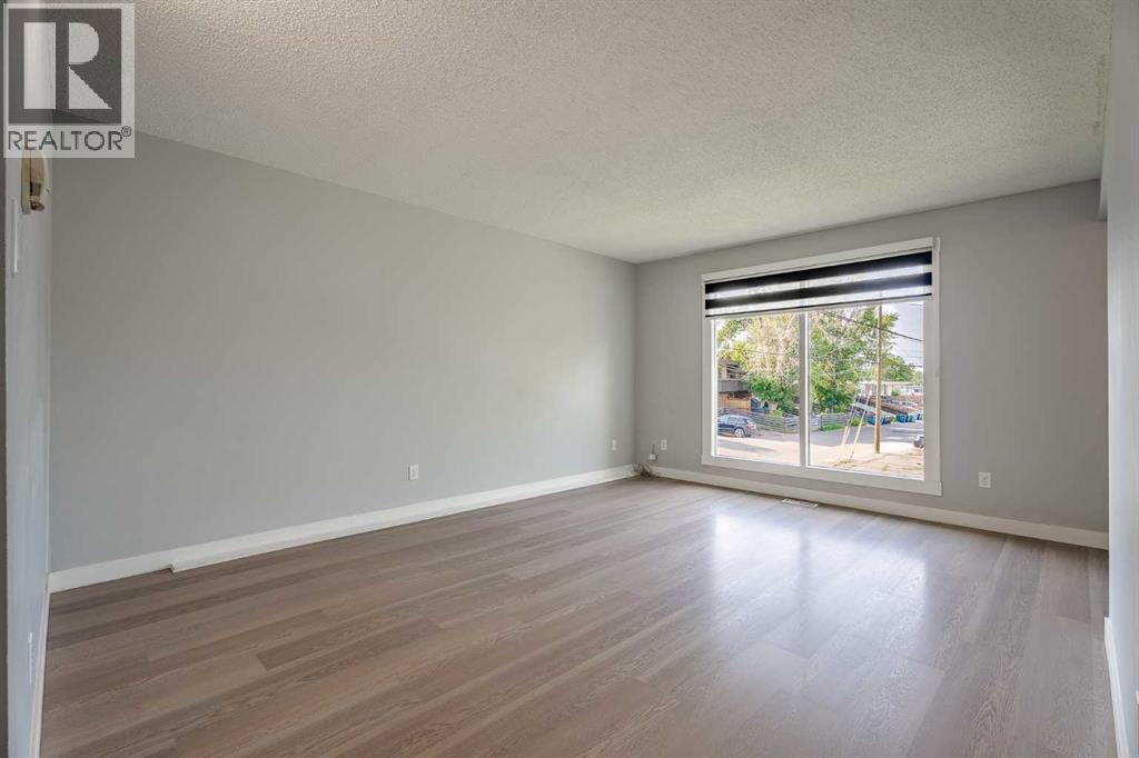 424 Sabrina Road Sw, Calgary, Alberta  t2w 1p9 - Photo 5 - A2282689