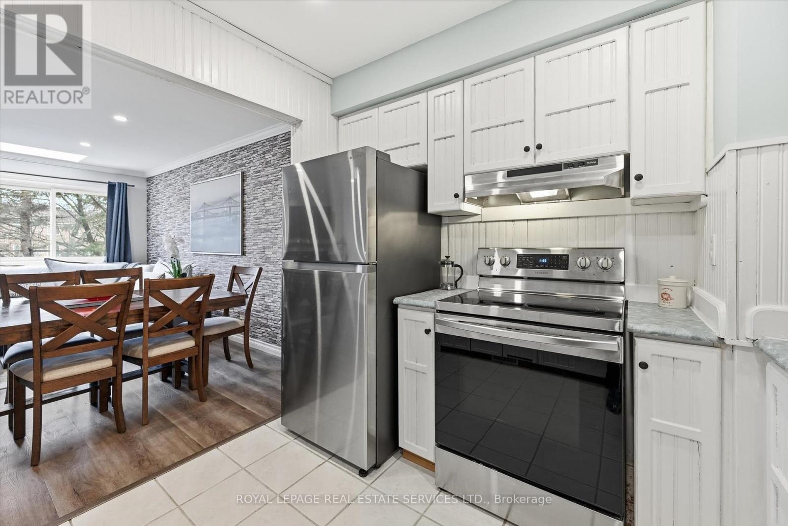 51 - 26 Moss Boulevard, Hamilton, Ontario  L9H 6W8 - Photo 17 - X12815390