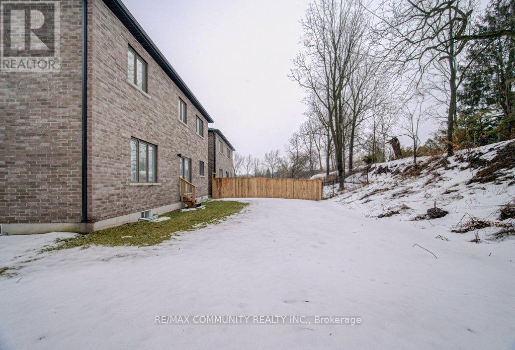 55 Tulip Crescent, Norfolk (Simcoe), Ontario  N3Y 0G9 - Photo 47 - X12815402