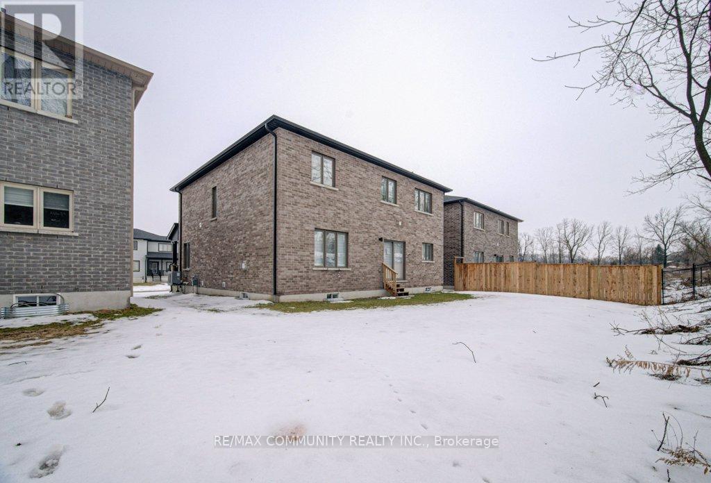 55 Tulip Crescent, Norfolk (Simcoe), Ontario  N3Y 0G9 - Photo 48 - X12815402