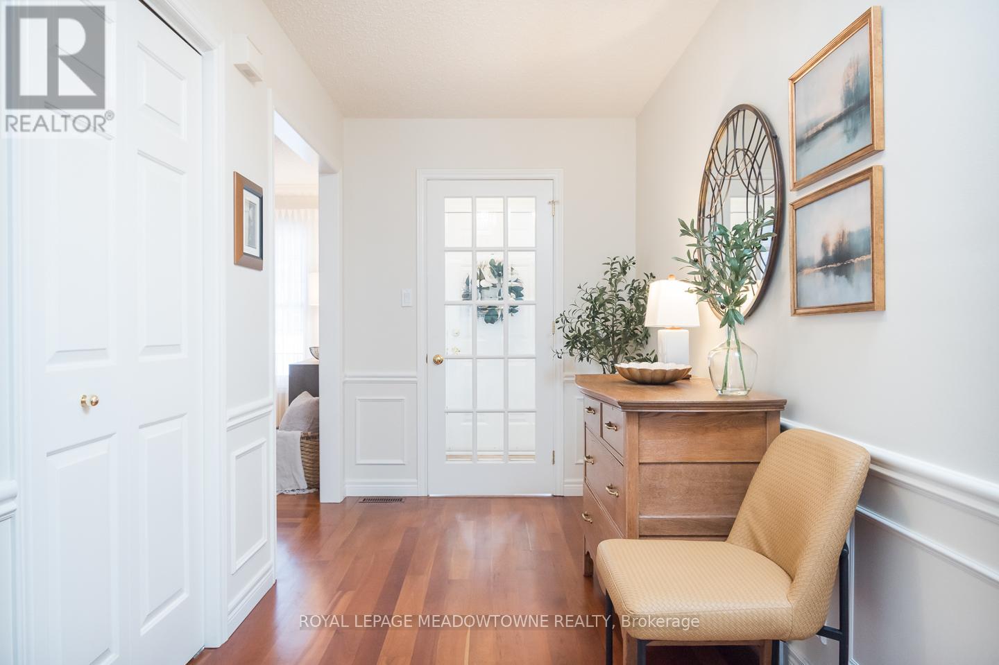 56 Acredale Drive, Hamilton (Carlisle), Ontario  L0R 1H2 - Photo 4 - X12815446