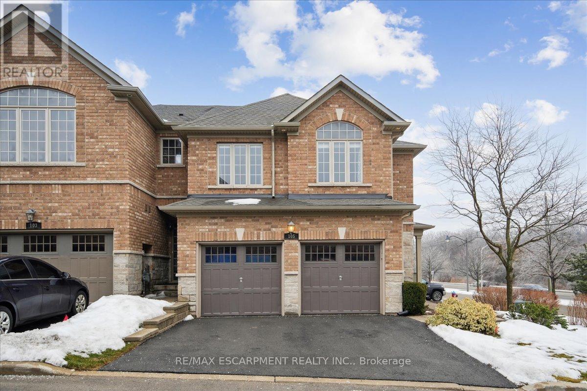 105 Oakhaven Place, Hamilton, Ontario  L9K 0B6 - Photo 2 - X12815486