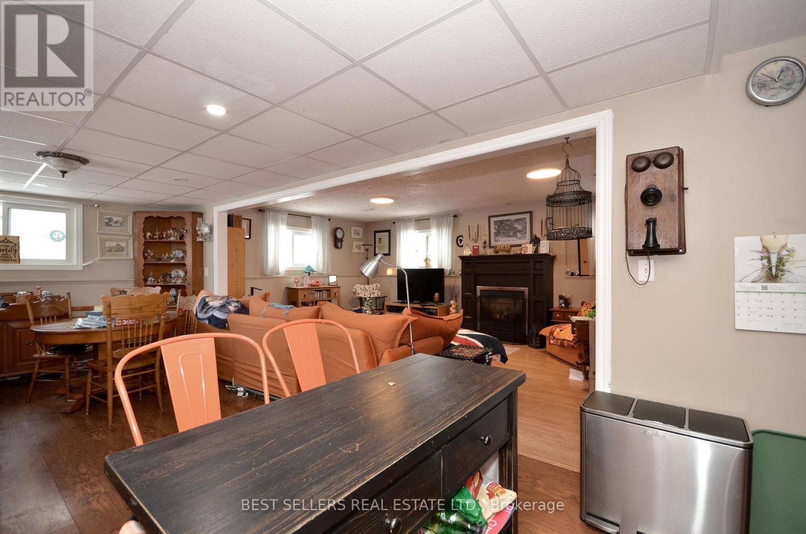 160 Elora Street W, Mapleton, Ontario  N0G 2K0 - Photo 21 - X12815544
