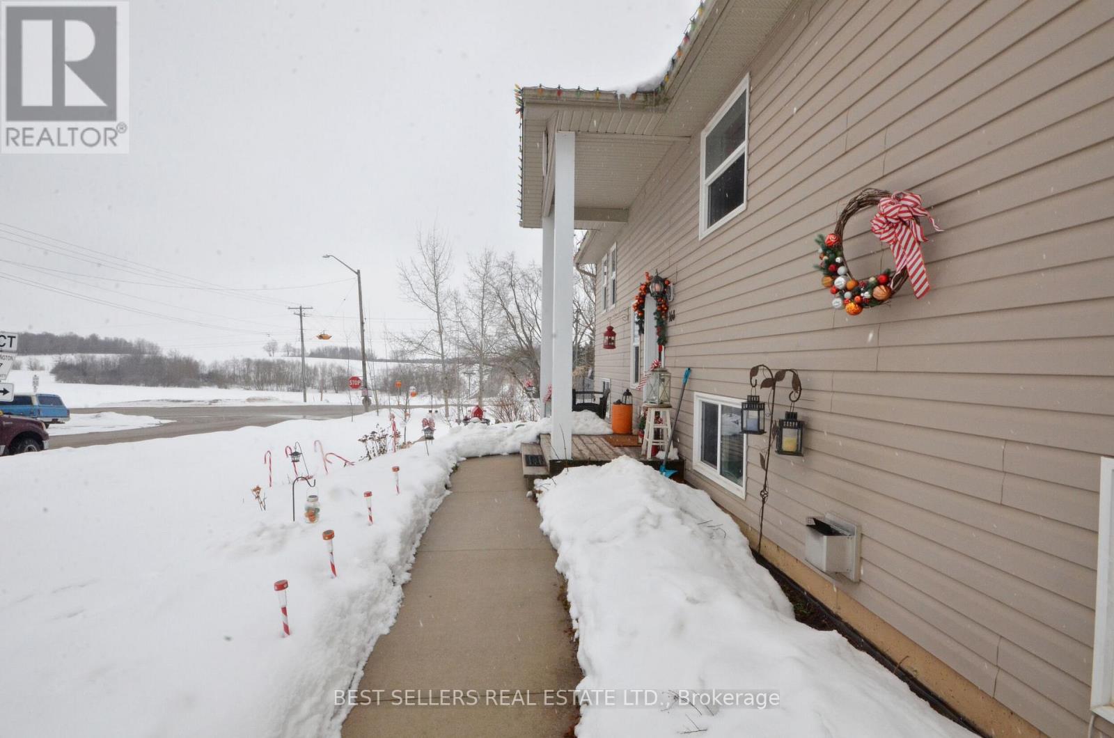 160 Elora Street W, Mapleton, Ontario  N0G 2K0 - Photo 5 - X12815544