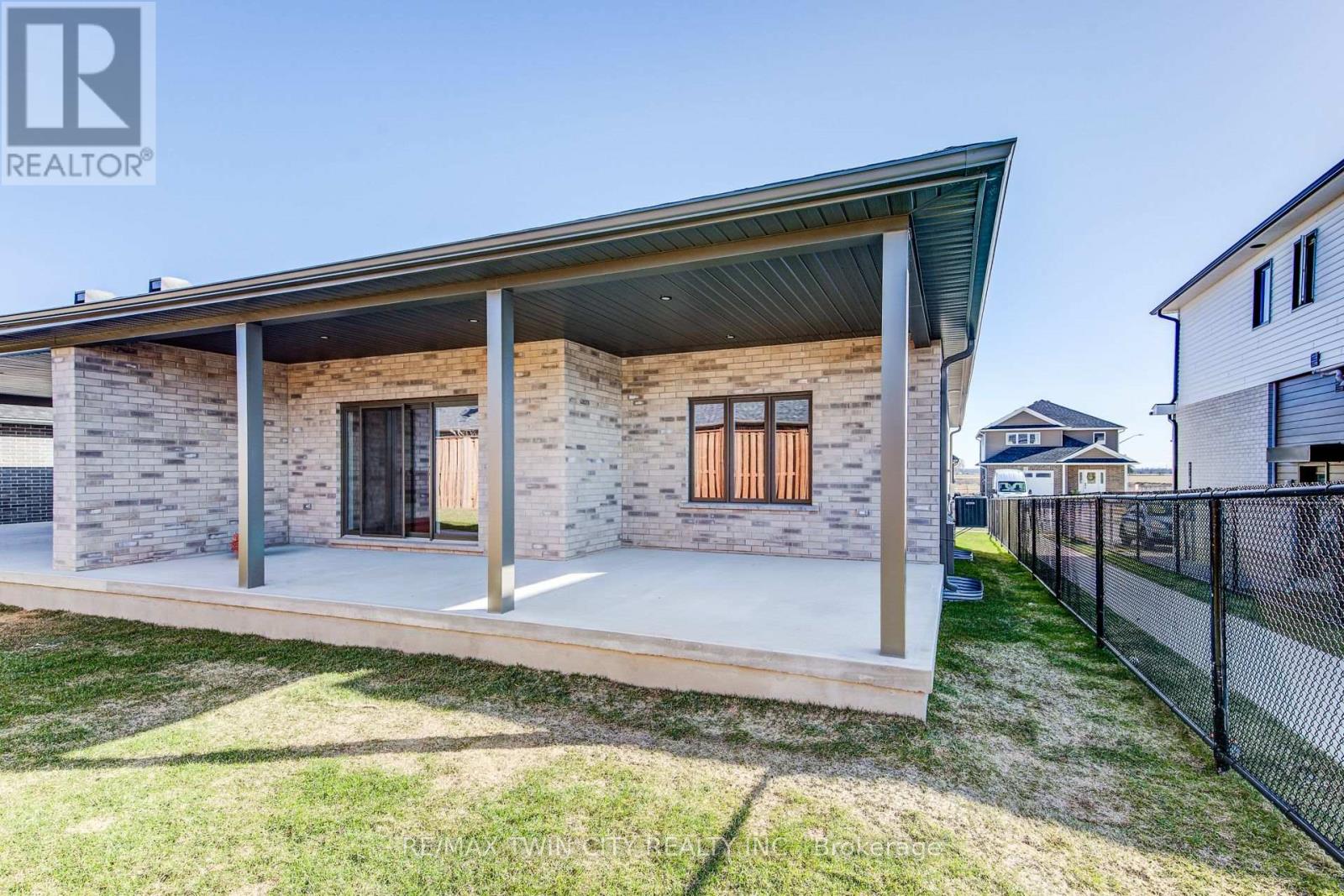 Lot 7 South Parkwood Boulevard, Woolwich, Ontario  N3B 0E6 - Photo 39 - X12815560