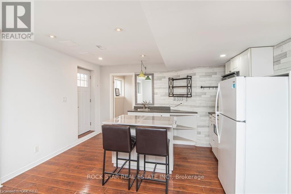 Lower - 14 Ormonde Avenue, St. Catharines, Ontario  L2M 5P2 - Photo 4 - X12815566