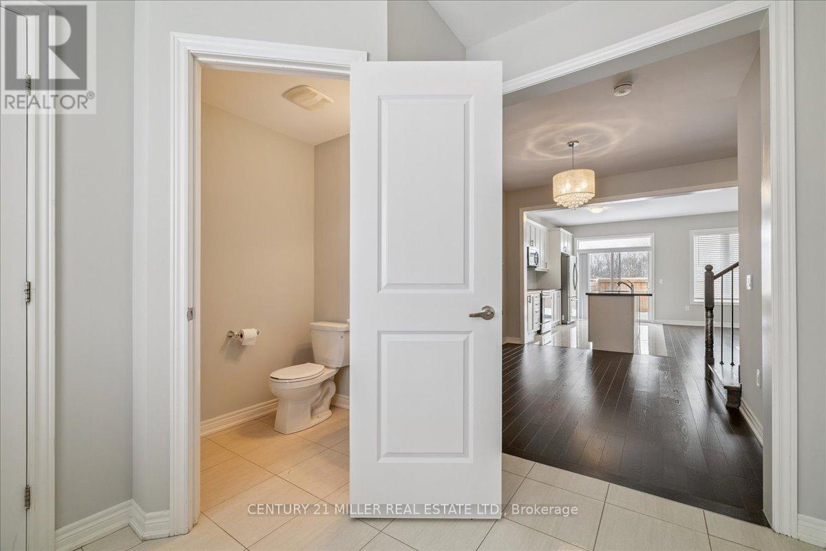 8 Cooley Grove, Hamilton, Ontario  L9K 0J7 - Photo 21 - X12815612