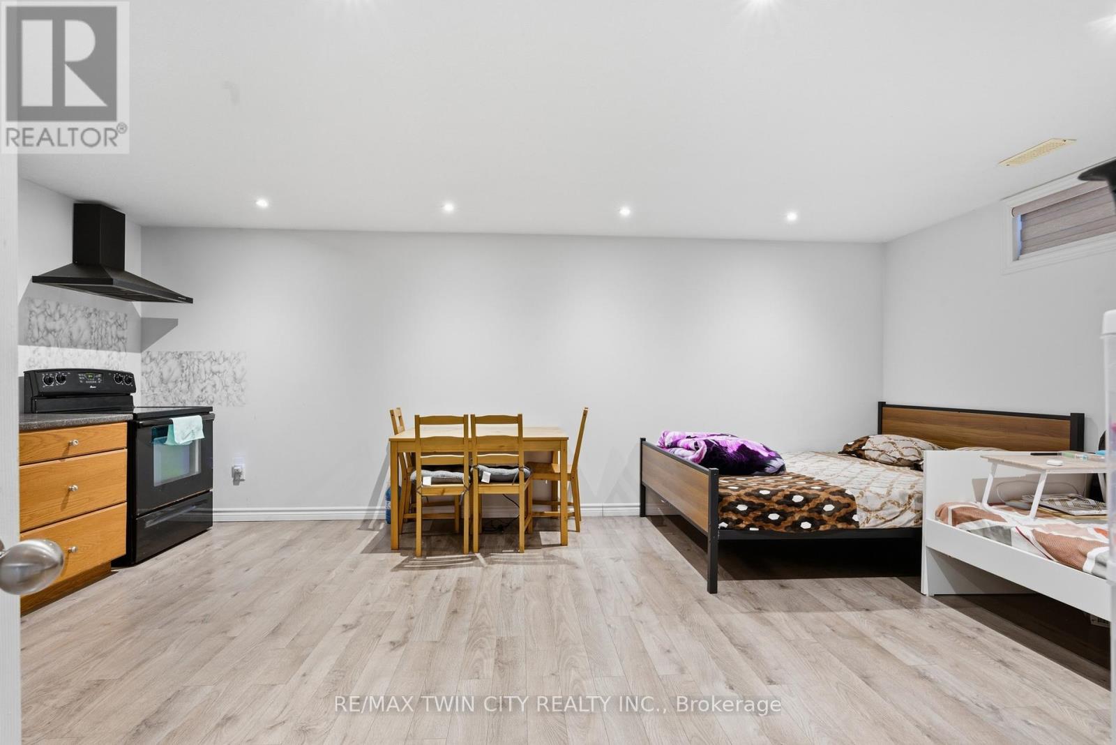 67 Bridlewreath Street, Kitchener, Ontario  N2E 3V5 - Photo 38 - X12815632