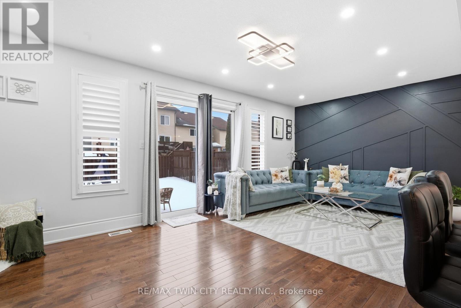 67 Bridlewreath Street, Kitchener, Ontario  N2E 3V5 - Photo 4 - X12815632