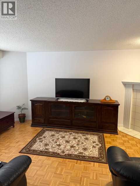 4 Kingsland Villas Sw, Calgary, Alberta  T2V 5J9 - Photo 11 - A2287025