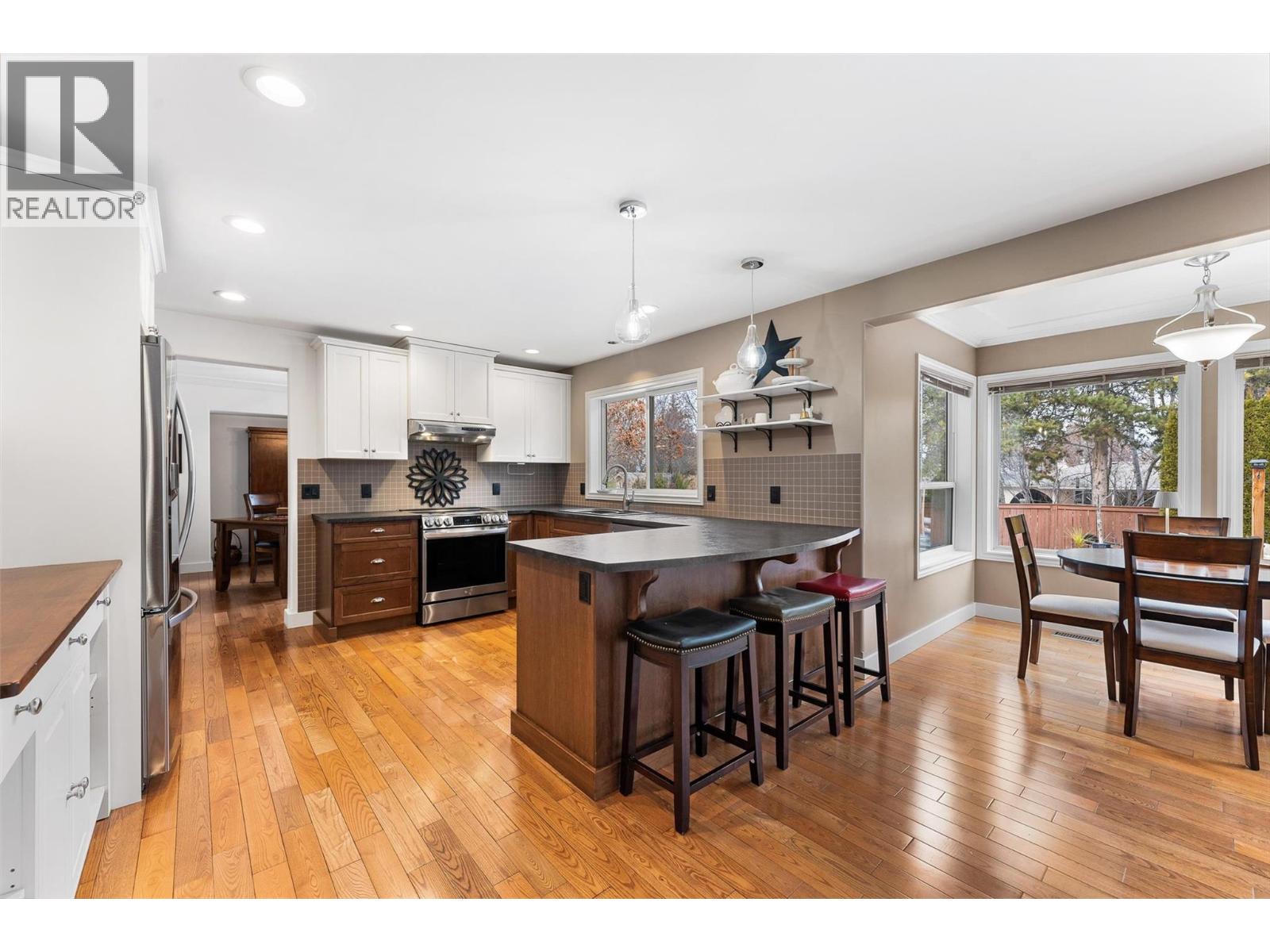 774 Varney Court Kelowna Photo 8 774 Varney Court Kelowna Photo 8