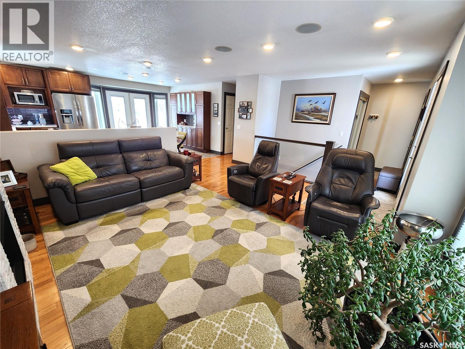 1194 Veterans Bay, Estevan, Saskatchewan  S4A 1Z8 - Photo 10 - SK029086