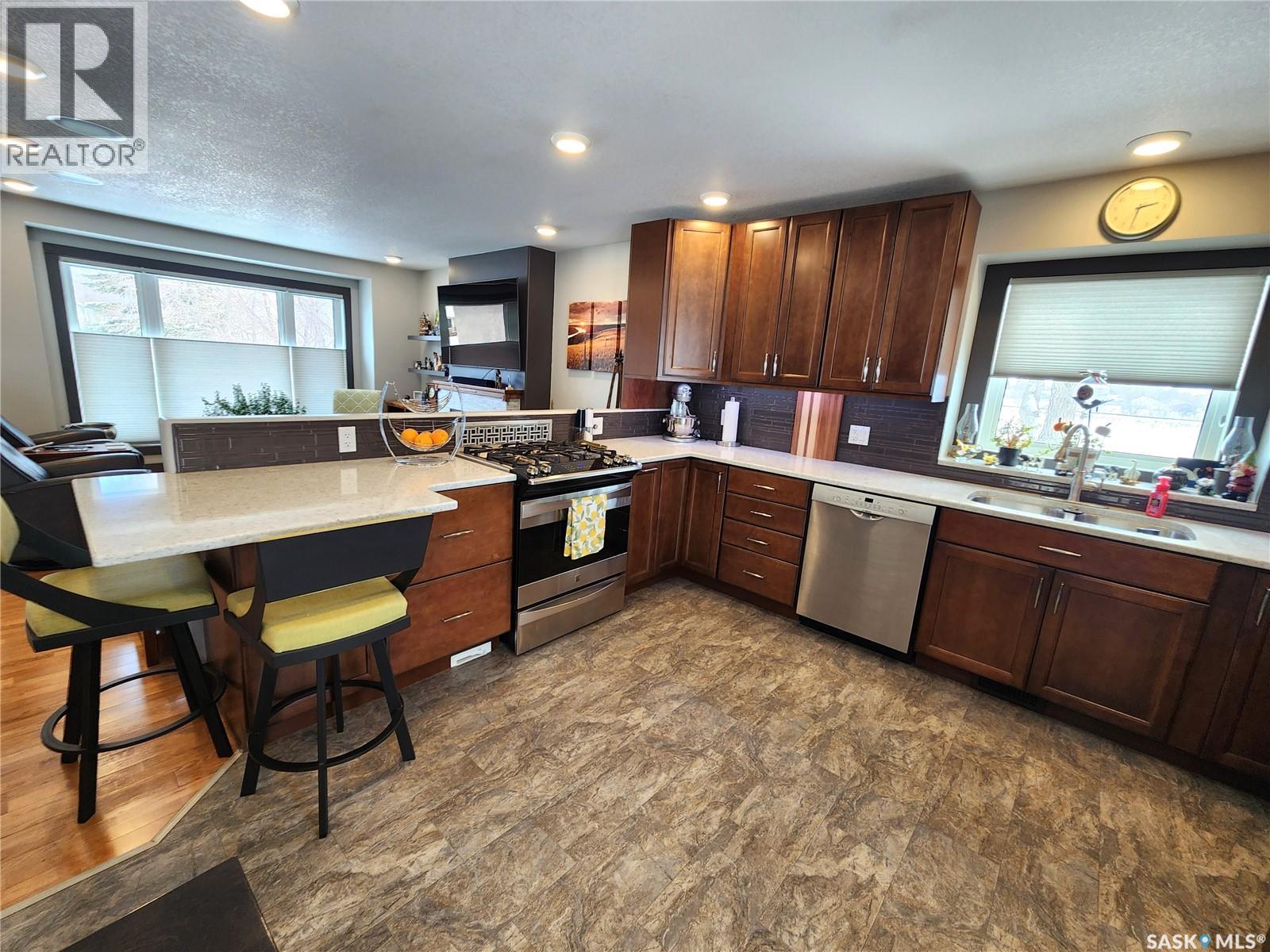 1194 Veterans Bay, Estevan, Saskatchewan  S4A 1Z8 - Photo 15 - SK029086