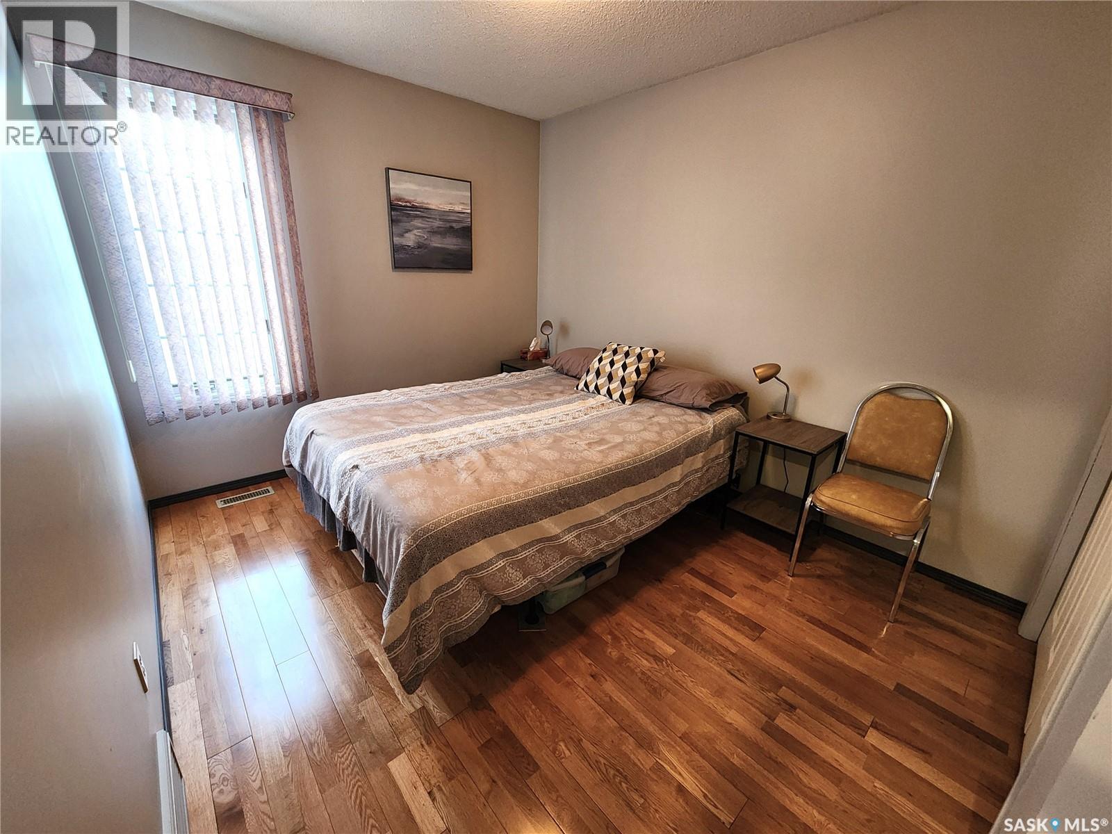 1194 Veterans Bay, Estevan, Saskatchewan  S4A 1Z8 - Photo 26 - SK029086