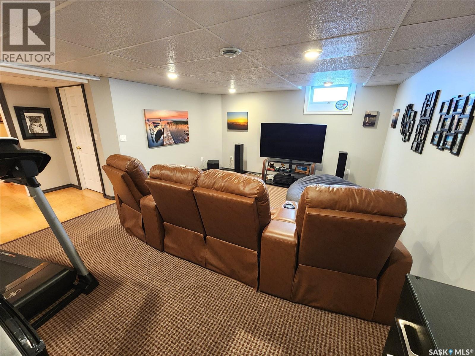 1194 Veterans Bay, Estevan, Saskatchewan  S4A 1Z8 - Photo 31 - SK029086