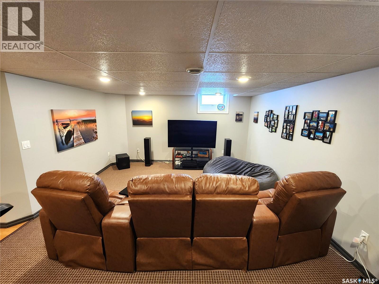 1194 Veterans Bay, Estevan, Saskatchewan  S4A 1Z8 - Photo 32 - SK029086