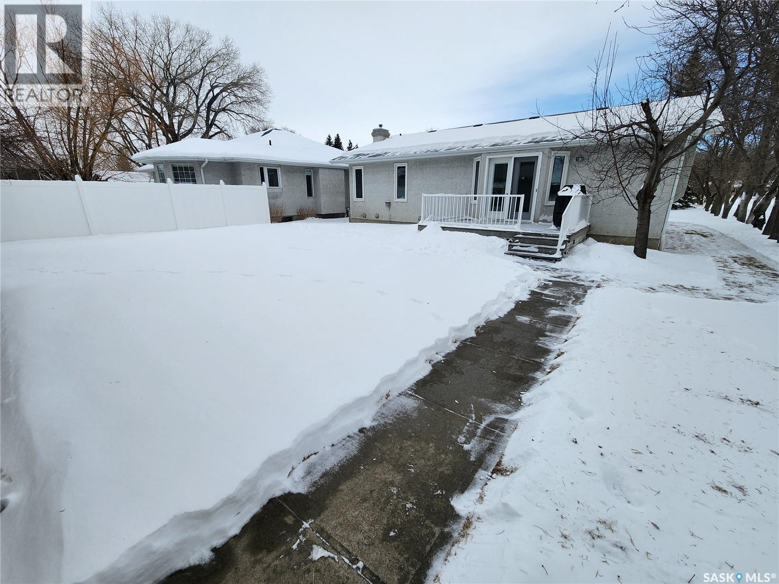 1194 Veterans Bay, Estevan, Saskatchewan  S4A 1Z8 - Photo 43 - SK029086