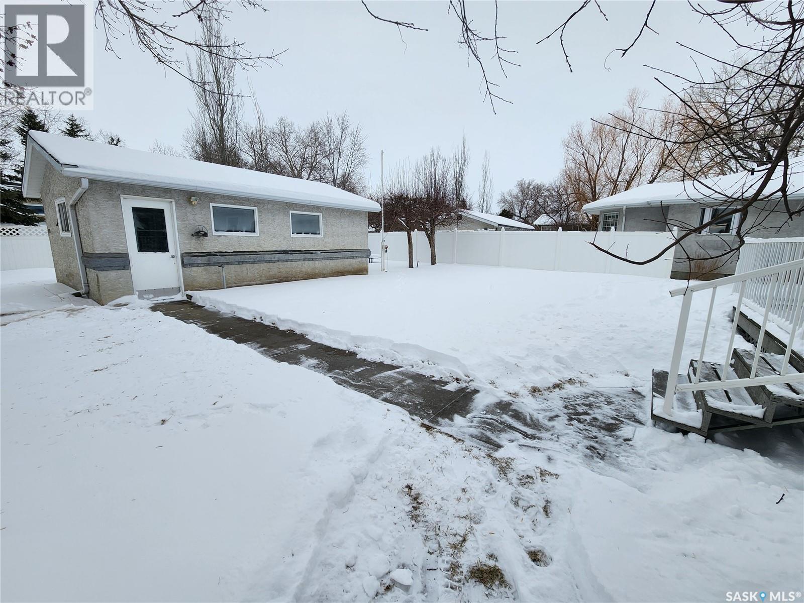 1194 Veterans Bay, Estevan, Saskatchewan  S4A 1Z8 - Photo 44 - SK029086