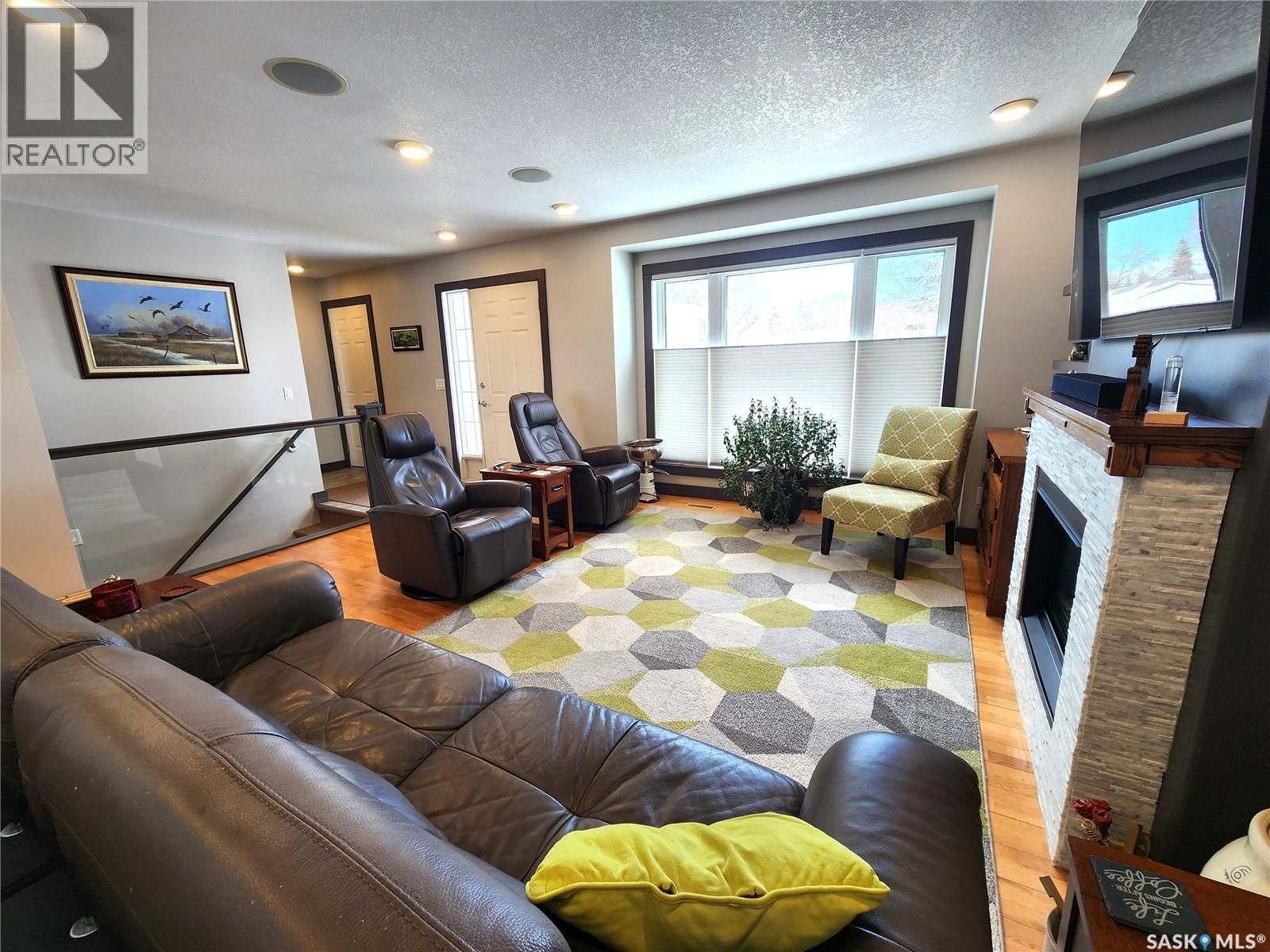 1194 Veterans Bay, Estevan, Saskatchewan  S4A 1Z8 - Photo 8 - SK029086