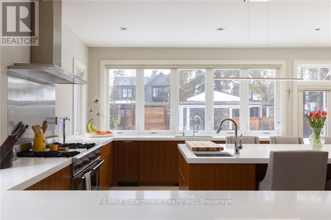 287 Macdonald Road, Oakville, Ontario  L6J 2A6 - Photo 12 - W12815652