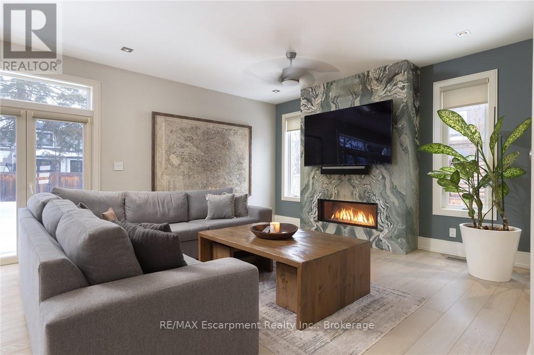 287 Macdonald Road, Oakville, Ontario  L6J 2A6 - Photo 9 - W12815652