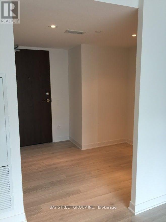 1212 - 80 Queens Wharf Road, Toronto, Ontario  M5V 0J3 - Photo 6 - C12813666