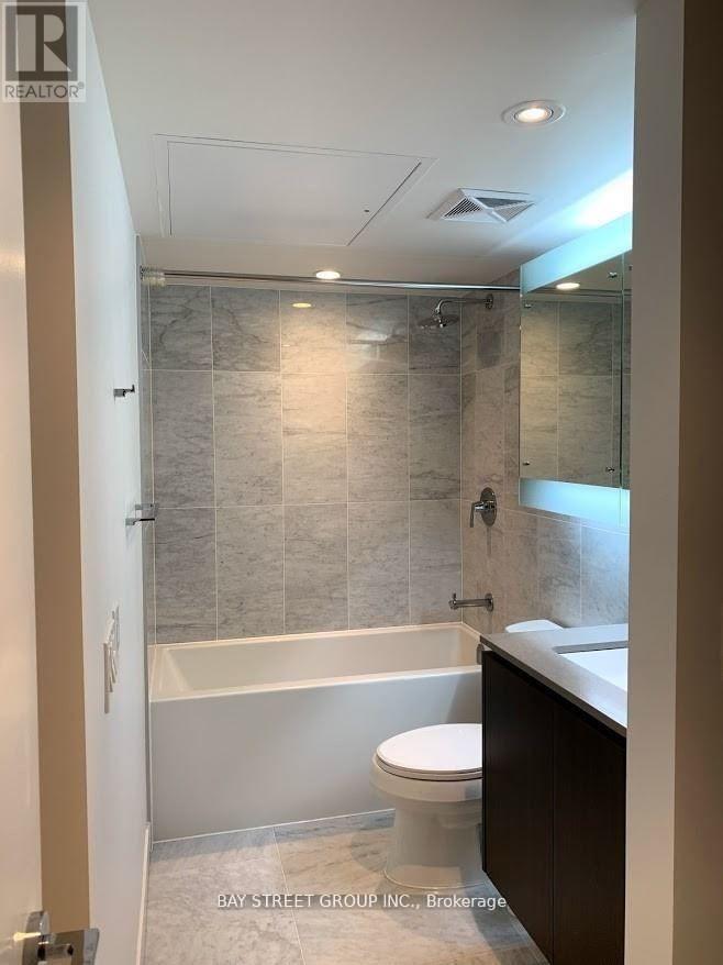 1212 - 80 Queens Wharf Road, Toronto, Ontario  M5V 0J3 - Photo 8 - C12813666