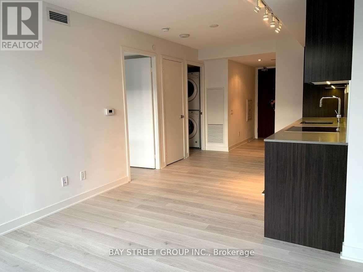 1212 - 80 Queens Wharf Road, Toronto, Ontario  M5V 0J3 - Photo 3 - C12813666