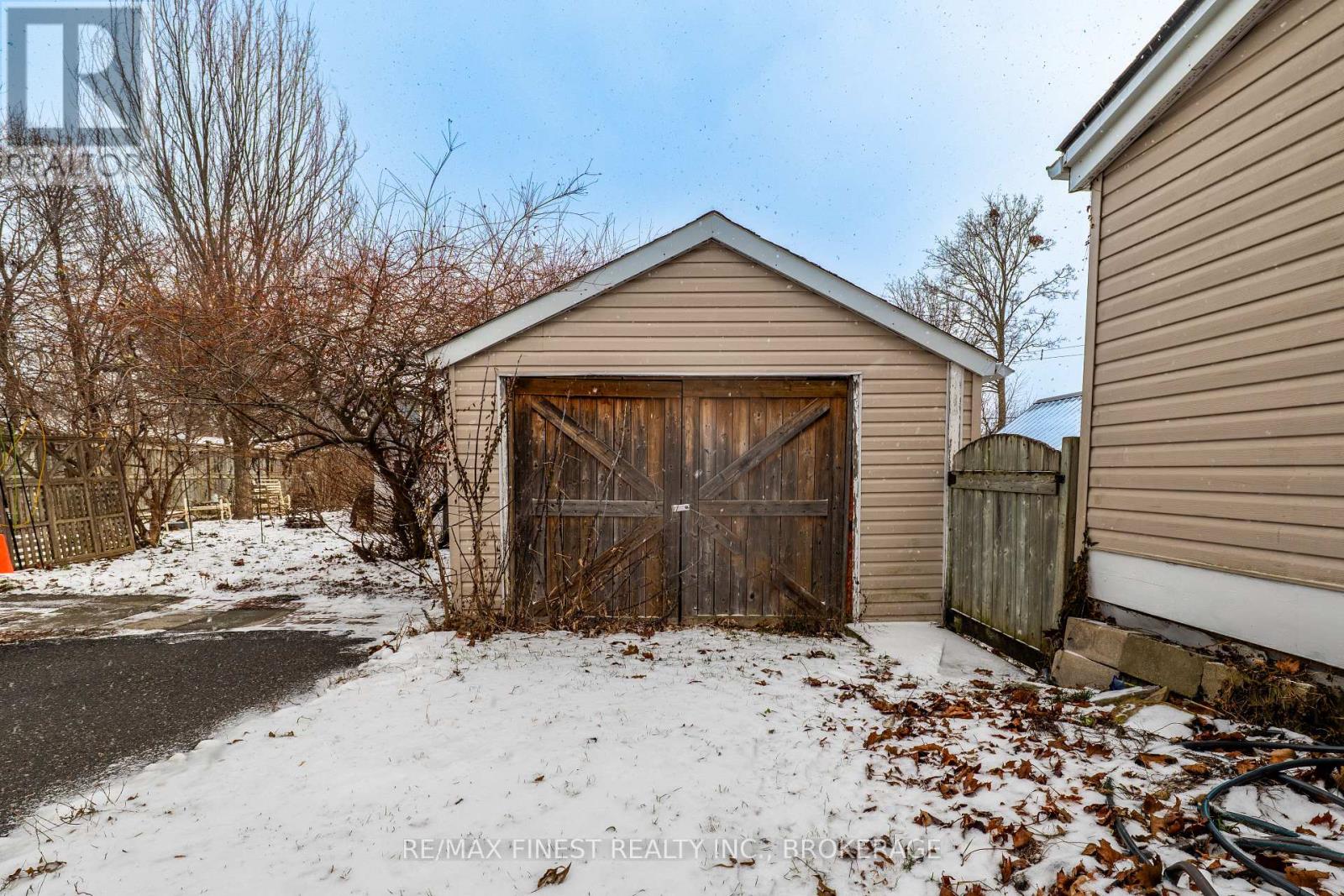 757 Victoria Street, Kingston (East Of Sir John A. Blvd), Ontario  K7K 4S9 - Photo 44 - X12815432