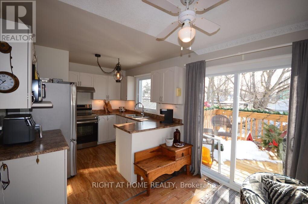 118 Wellington Street W, Merrickville-Wolford, Ontario  K0G 1N0 - Photo 14 - X12692006