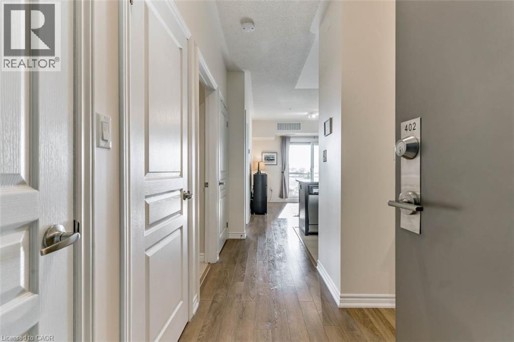 570 Lolita Gardens Unit# 402, Mississauga, Ontario  L5A 0A1 - Photo 6 - 40798430