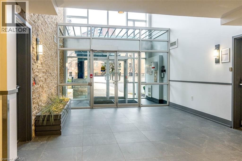 570 Lolita Gardens Unit# 402, Mississauga, Ontario  L5A 0A1 - Photo 4 - 40798430