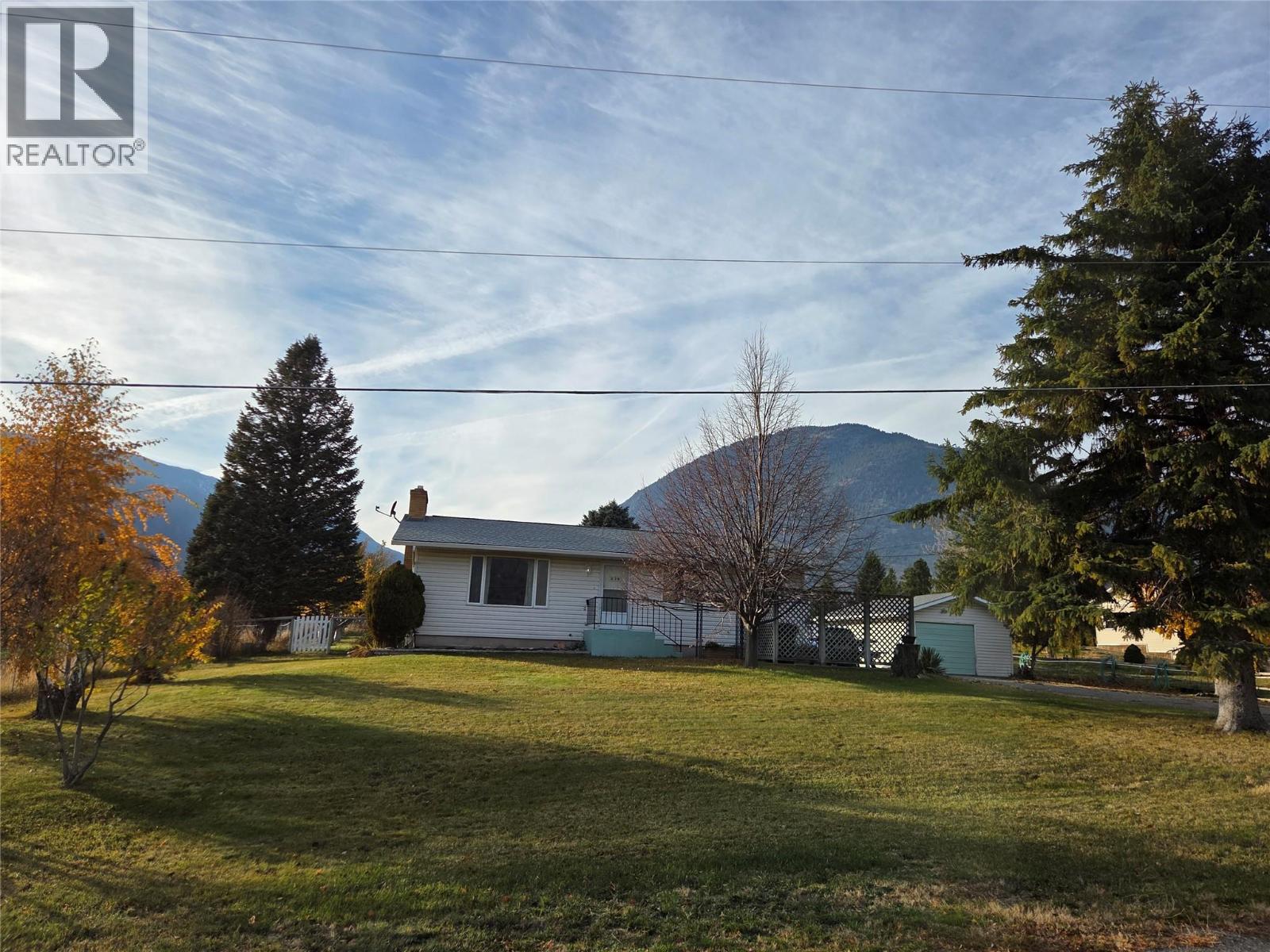 634 Morrison Drive, Keremeos, British Columbia  V0X 1N5 - Photo 1 - 10369147