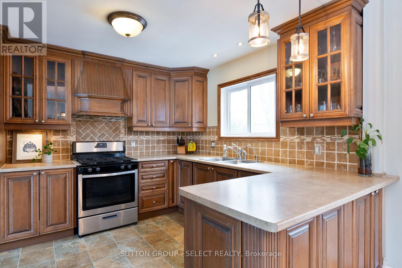 486 Cypress Avenue, London North, Ontario  N6H 3R3 - Photo 15 - X12815706