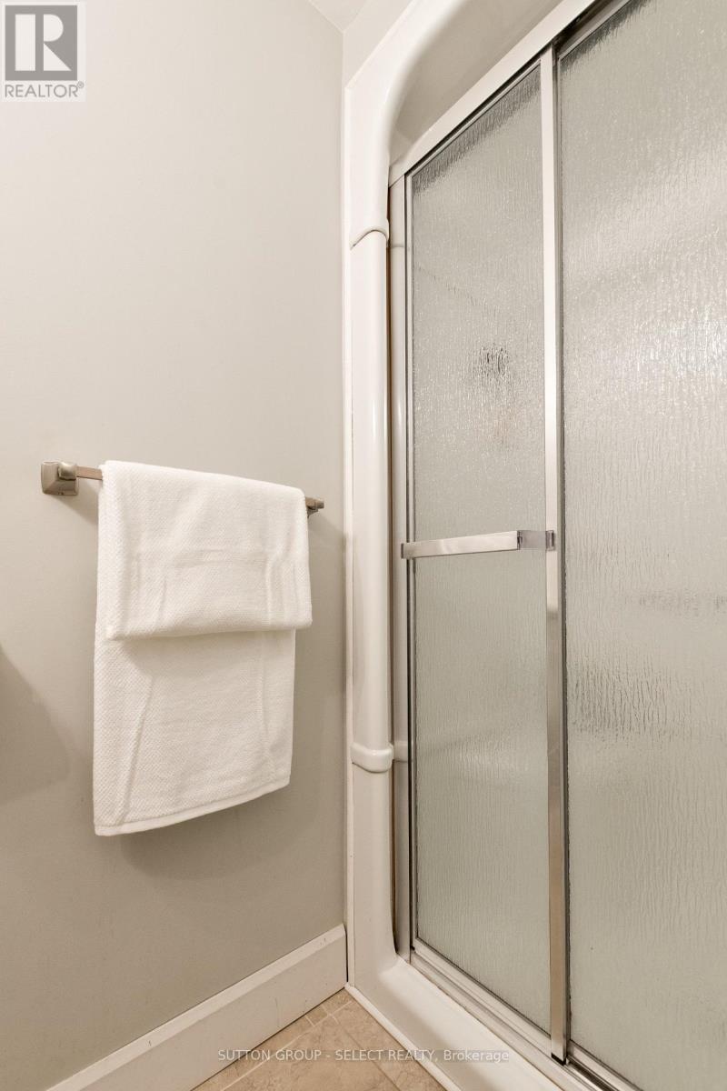 486 Cypress Avenue, London North, Ontario  N6H 3R3 - Photo 9 - X12815706