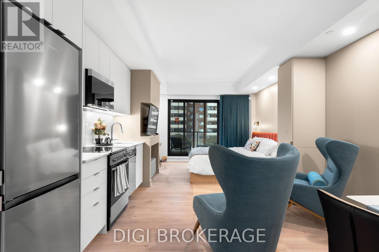 207 - 1250 Cummings Avenue, Ottawa, Ontario  K1J 0E4 - Photo 2 - X12815710