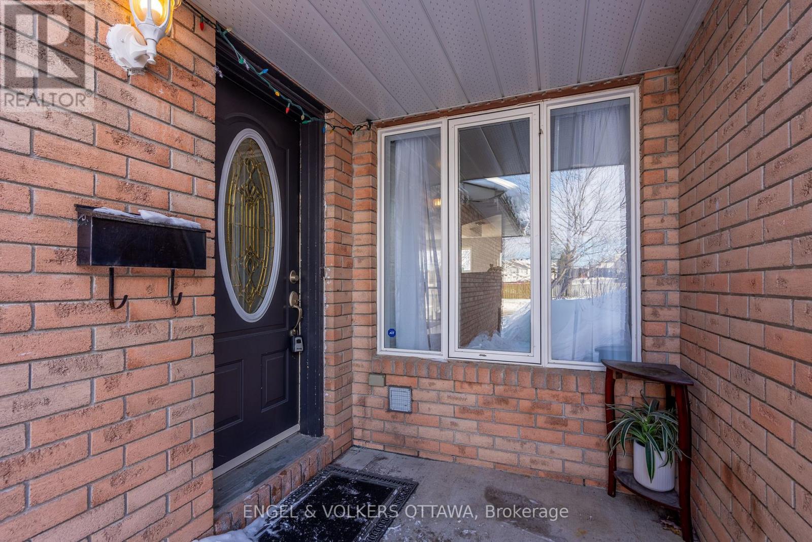 783 Nesting Way, Ottawa, Ontario  K4A 3X6 - Photo 2 - X12815736