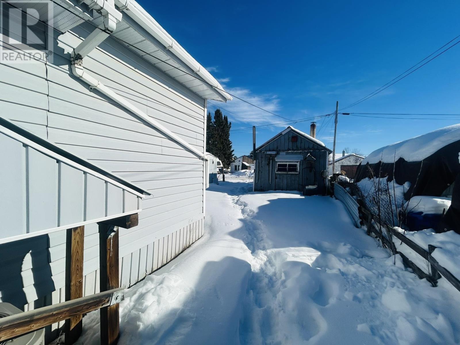 123 Burns St, Atikokan, Ontario  P0T 1C0 - Photo 2 - TB2600256