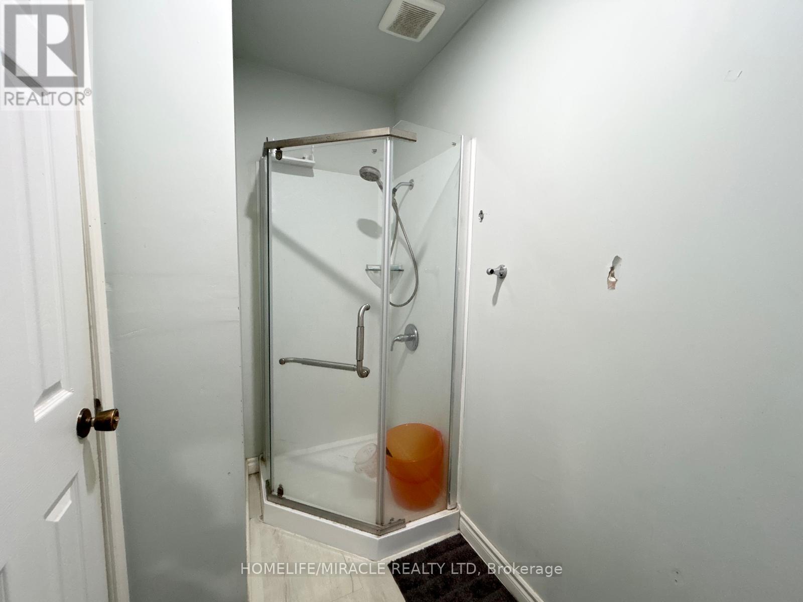 98 Laird Drive, Markham, Ontario  L3S 3N5 - Photo 14 - N12813884