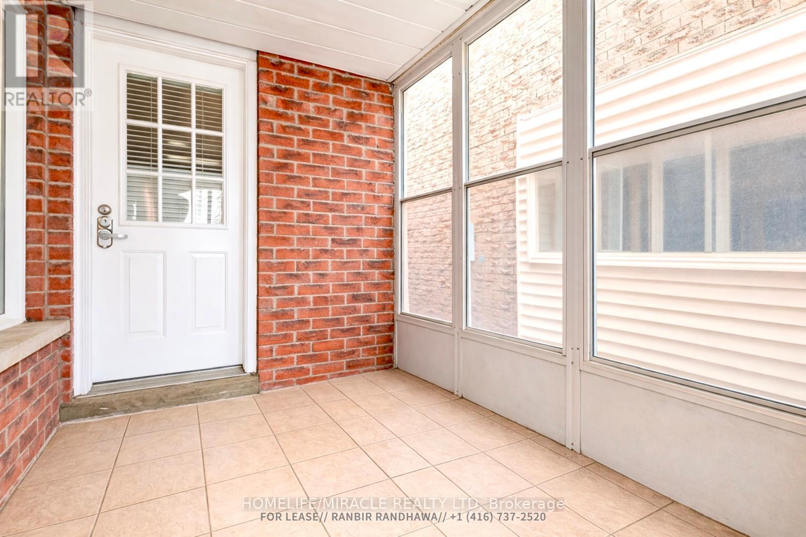 98 Laird Drive, Markham, Ontario  L3S 3N5 - Photo 2 - N12813884